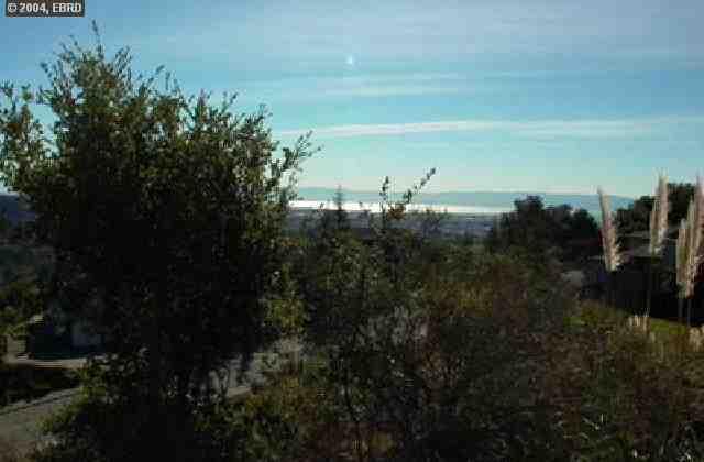 13824 CAMPUS DR, OAKLAND, California 94605-3830, ,Lots And Land,For Sale,CAMPUS DR,40935029