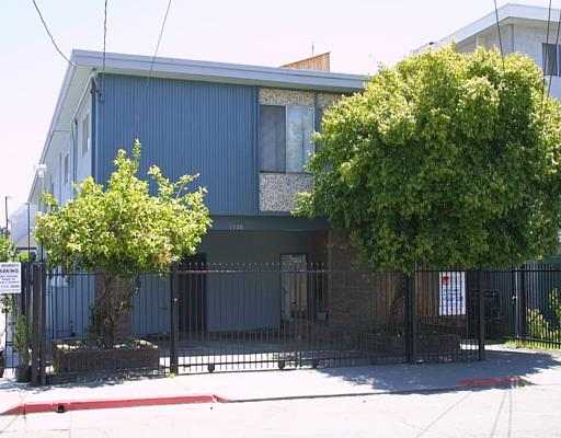 1722 8TH AVE, OAKLAND, California 94606-2513, ,Comm Ri Multi-units 5+,For Sale,8TH AVE,40021798
