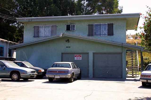 2050 Harrington Ave., OAKLAND, California 94601, ,Comm Ri Multi-units 5+,For Sale,Harrington Ave.,40037083