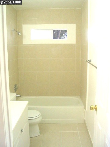 3421 68TH AVE, OAKLAND, California 94605-2185, ,Comm Ri Multi-units 5+,For Sale,68TH AVE,40039716