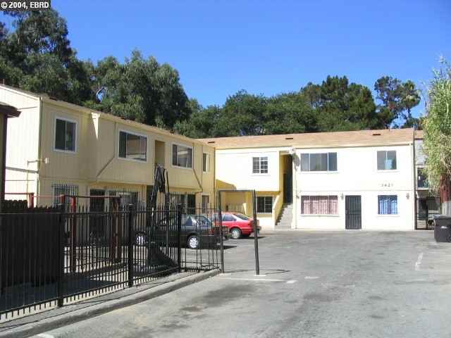3421 68TH AVE, OAKLAND, California 94605-2185, ,Comm Ri Multi-units 5+,For Sale,68TH AVE,40039716