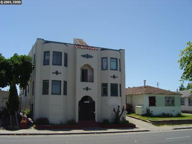 2684 73RD ST, OAKLAND, California 94605, ,Comm Ri Multi-units 5+,For Sale,73RD ST,40045496