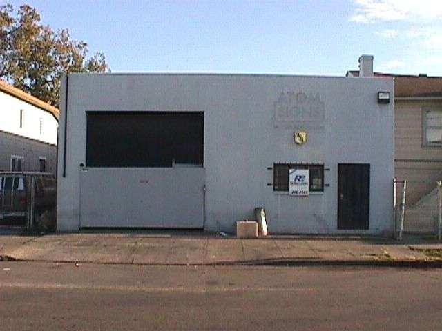 954 86TH AVE, OAKLAND, California 94621-1642, ,Comm Industrial For Sale,For Sale,86TH AVE,40934739