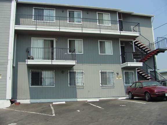 5650 Bancroft Ave, OAKLAND, California 94605-1038, ,Comm Ri Multi-units 5+,For Sale,Bancroft Ave,40068897
