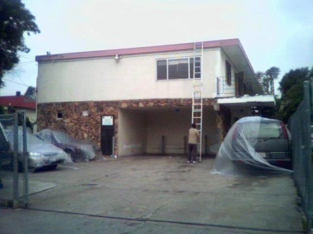 886 34TH ST, OAKLAND, California 94608-4342, ,Comm Ri Multi-units 5+,For Sale,34TH ST,40070739