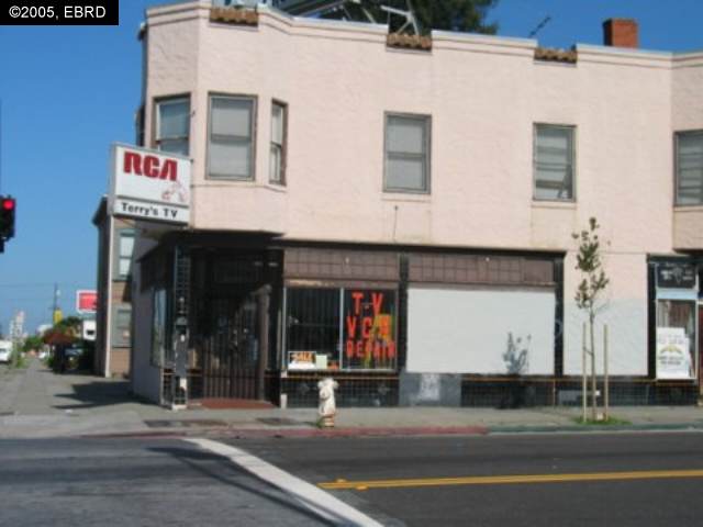 3807 M L KING JR WAY, OAKLAND, California 94609, ,Comm Ri Multi-units 5+,For Sale,M L KING JR WAY,40083840
