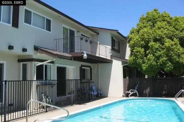 20370 WISTERIA ST, CASTRO VALLEY, California 94546-4171, ,Comm Ri Multi-units 5+,For Sale,WISTERIA ST,40087808