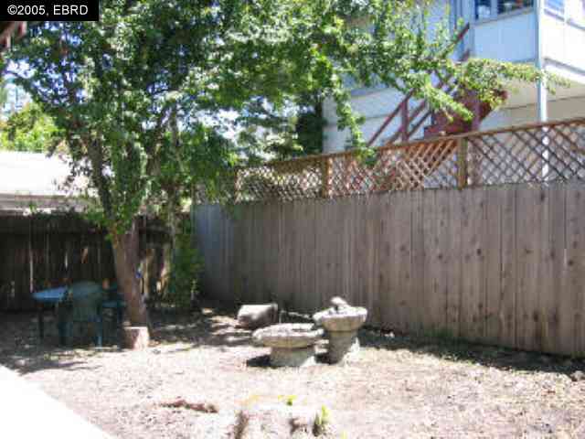 2427 MCKINLEY AVENUE, BERKELEY, California 94703-1949, ,Comm Ri Multi-units 5+,For Sale,MCKINLEY AVENUE,40093078