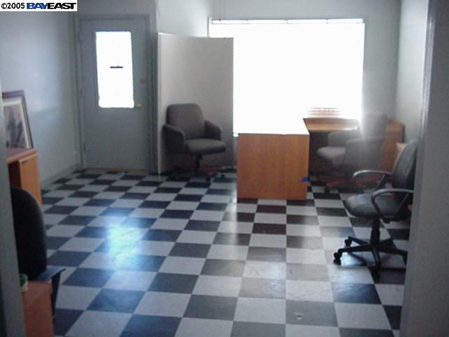 21071 Foothill Blvd, HAYWARD, California 94541, ,Comm Industrial For Lease,For Rent,Foothill Blvd,40934725