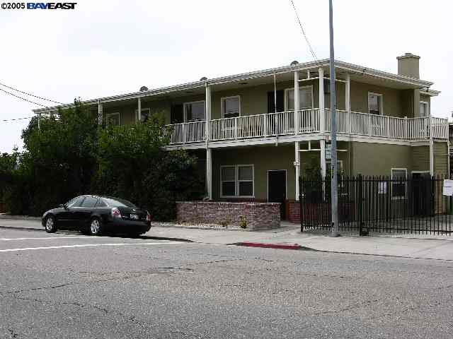825 San Leandro Blvd, SAN LEANDRO, California 94577, ,Comm Ri Multi-units 5+,For Sale,San Leandro Blvd,40102175