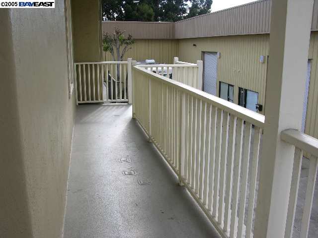 825 San Leandro Blvd, SAN LEANDRO, California 94577, ,Comm Ri Multi-units 5+,For Sale,San Leandro Blvd,40102175