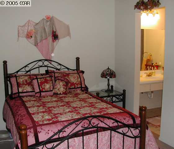 2354 BONIFACIO ST, CONCORD, California 94520-2044, ,Comm Ri Multi-units 5+,For Sale,BONIFACIO ST,40103803