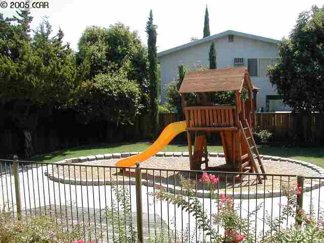 2354 BONIFACIO ST, CONCORD, California 94520-2044, ,Comm Ri Multi-units 5+,For Sale,BONIFACIO ST,40103803