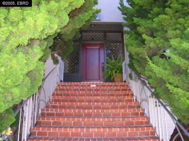 376 STATEN AVE, OAKLAND, California 94610-3471, ,Comm Ri Multi-units 5+,For Sale,STATEN AVE,40115082