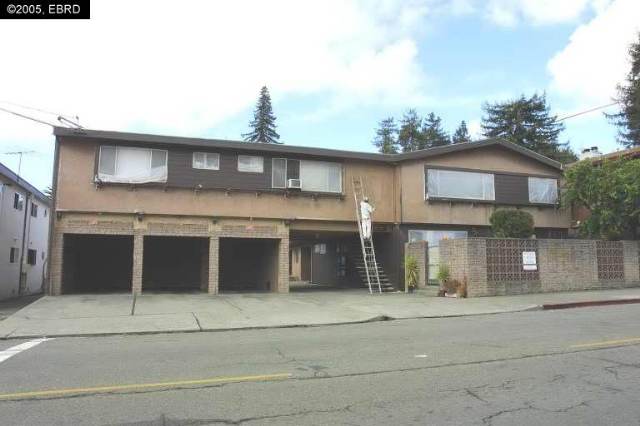 3711 FRUITVALE AVE, OAKLAND, California 94602-2455, ,Comm Ri Multi-units 5+,For Sale,FRUITVALE AVE,40122887