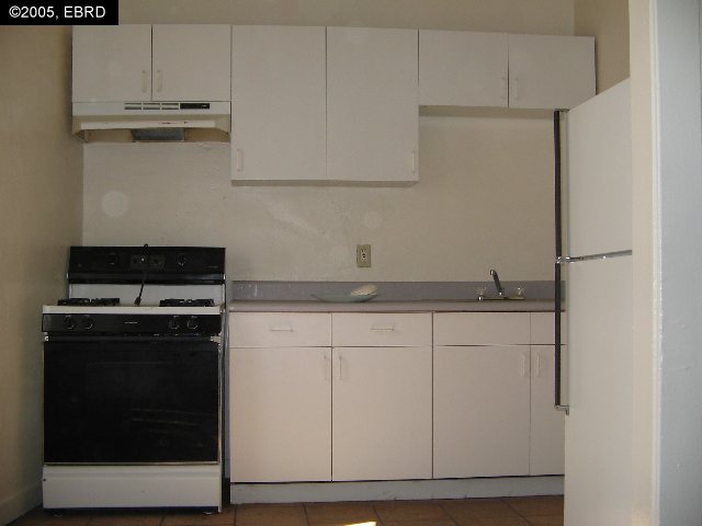 901 35TH AVE, OAKLAND, California 94601-3447, ,Comm Ri Multi-units 5+,For Sale,35TH AVE,40123599