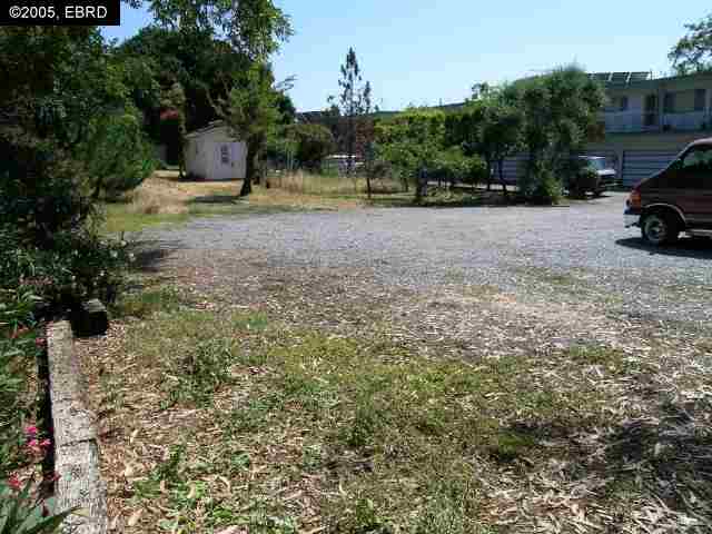 2425 Humboldt, OAKLAND, California 94601, ,Comm Ri Multi-units 5+,For Sale,Humboldt,40126478