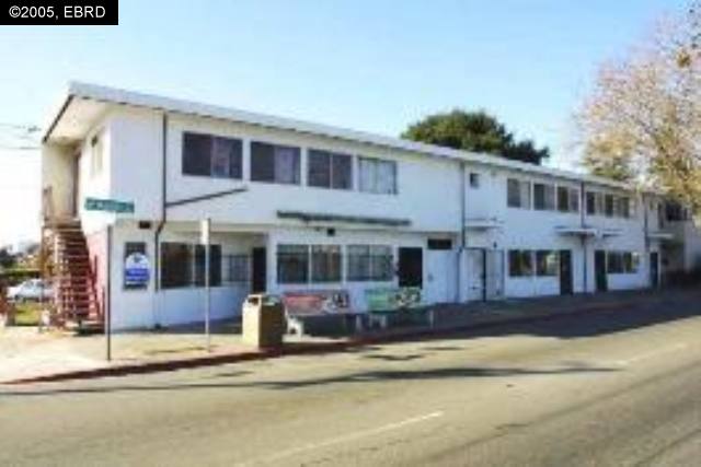 5751 MARKET ST, OAKLAND, California 94608-2835, ,Comm Ri Multi-units 5+,For Sale,MARKET ST,40128844