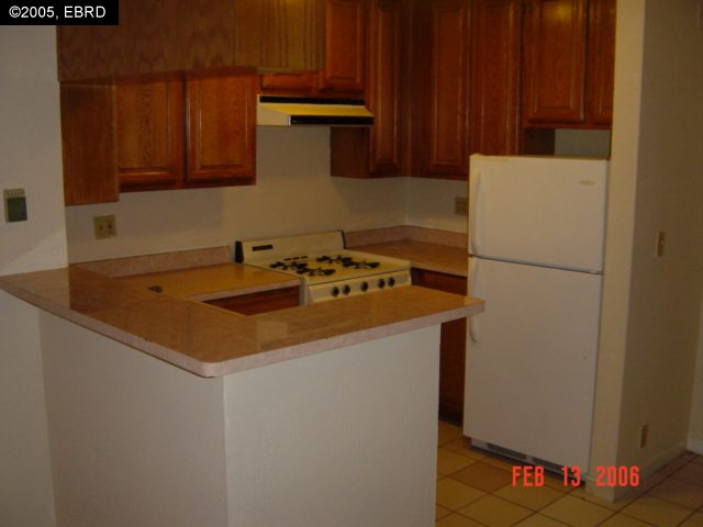 2943 MACARTHUR BLVD, OAKLAND, California 94602-3276, ,Comm Ri Multi-units 5+,For Sale,MACARTHUR BLVD,40142536