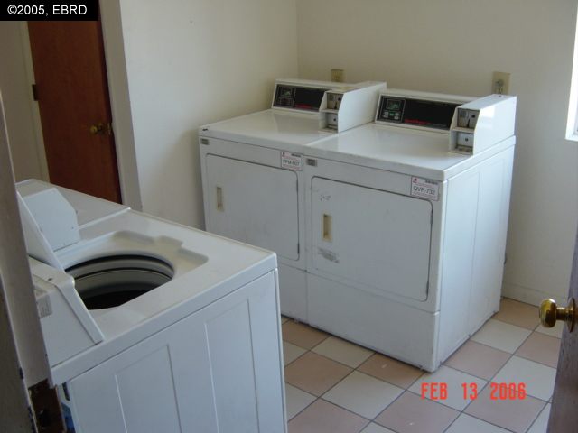 2943 MACARTHUR BLVD, OAKLAND, California 94602-3276, ,Comm Ri Multi-units 5+,For Sale,MACARTHUR BLVD,40142536