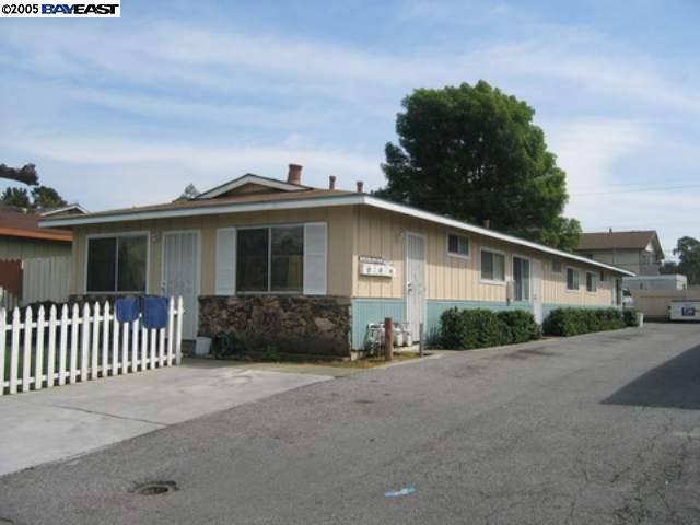 236 Selwyn Drive, MILPITAS, California 95035-5578, ,Comm Ri Multi-units 5+,For Sale,Selwyn Drive,40153456