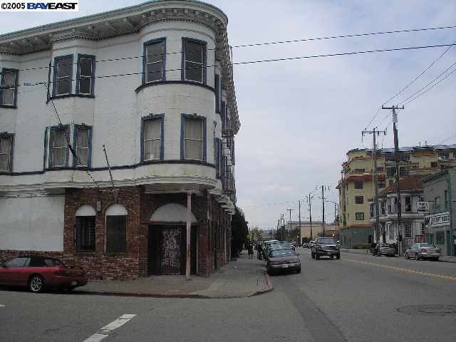 4701 SHATTUCK AVE., OAKLAND, California 94609, ,Comm Ri Multi-units 5+,For Sale,SHATTUCK AVE.,40158693