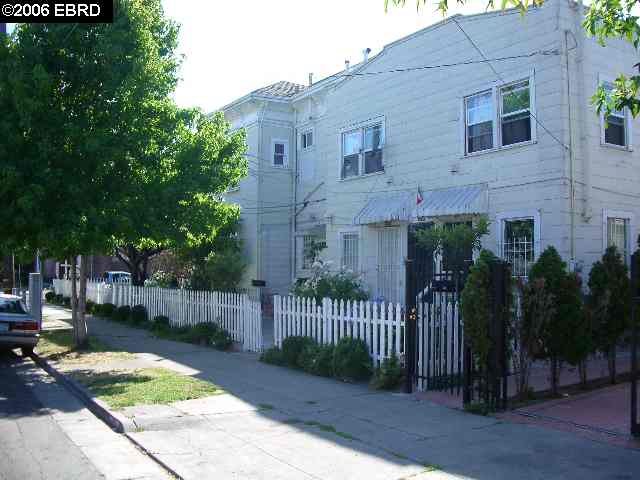 1511 17TH AVE, OAKLAND, California 94606-4529, ,Comm Ri Multi-units 5+,For Sale,17TH AVE,40189457