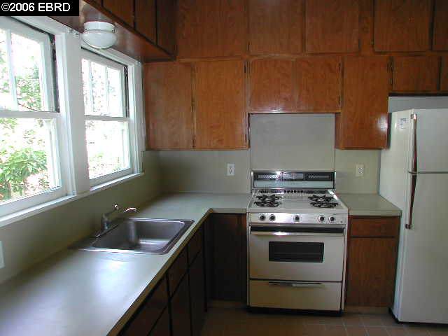 1379 Hampel Street, OAKLAND, California 94602, ,Comm Ri Multi-units 5+,For Sale,Hampel Street,40192792