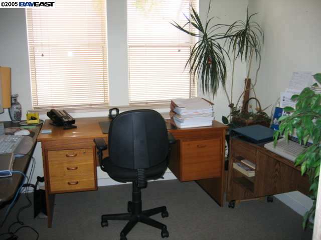 1247 BANCROFT AVE, SAN LEANDRO, California 94577-3858, ,Comm Industrial For Lease,For Rent,BANCROFT AVE,40935205