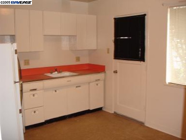35 ESTABROOK ST, SAN LEANDRO, California 94577-5907, ,Comm Ri Multi-units 5+,For Sale,ESTABROOK ST,40202480
