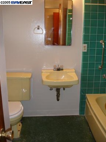35 ESTABROOK ST, SAN LEANDRO, California 94577-5907, ,Comm Ri Multi-units 5+,For Sale,ESTABROOK ST,40202480