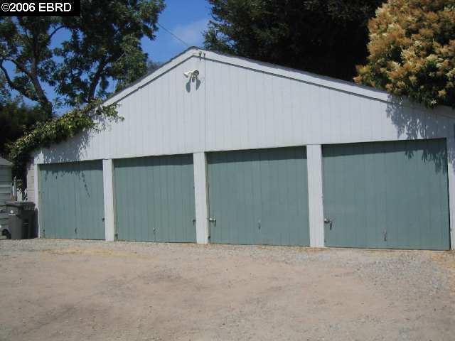 546 30th St, OAKLAND, California 94609, ,Comm Ri Multi-units 5+,For Sale,30th St,40202548