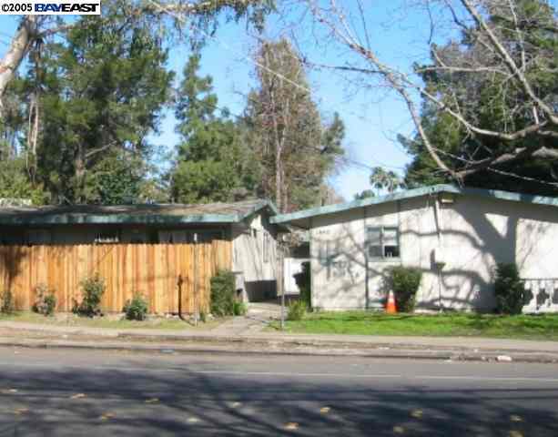 1440 DETROIT AVE, CONCORD, California 94520-3561, ,Comm Ri Multi-units 5+,For Sale,DETROIT AVE,40211766