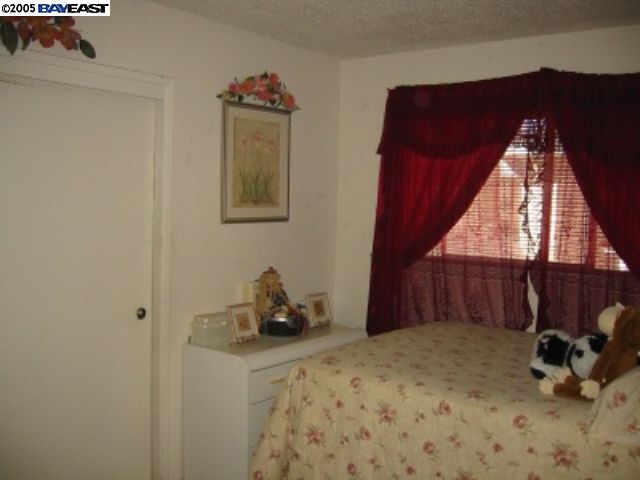 1440 DETROIT AVE, CONCORD, California 94520-3561, ,Comm Ri Multi-units 5+,For Sale,DETROIT AVE,40211766