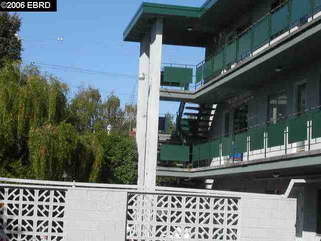 2321 WEBSTER ST, BERKELEY, California 94705-1917, ,Comm Ri Multi-units 5+,For Sale,WEBSTER ST,40221338