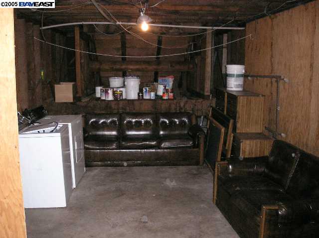 5400 WALNUT ST, OAKLAND, California 94619-3236, ,Comm Ri Multi-units 5+,For Sale,WALNUT ST,40222264