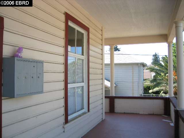 3084 22ND AVE, OAKLAND, California 94602-1522, ,Comm Ri Multi-units 5+,For Sale,22ND AVE,40223161