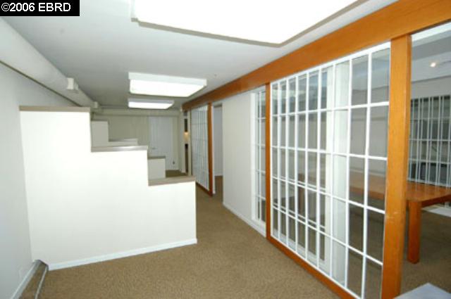 5767 BROADWAY, OAKLAND, California 94618-1571, ,Comm Industrial For Lease,For Rent,BROADWAY,40935340