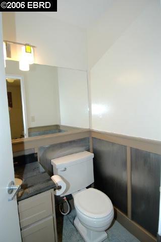 5767 BROADWAY, OAKLAND, California 94618-1571, ,Comm Industrial For Lease,For Rent,BROADWAY,40935340