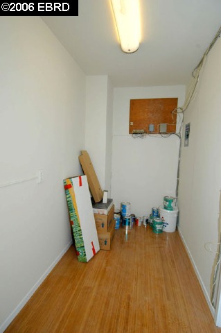 5767 BROADWAY, OAKLAND, California 94618-1571, ,Comm Industrial For Lease,For Rent,BROADWAY,40935340