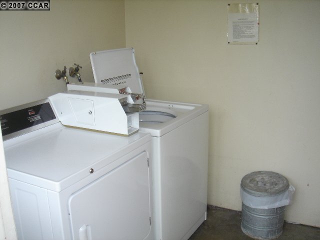 358 CASTRO ST, SAN LEANDRO, California 94577-5815, ,Comm Ri Multi-units 5+,For Sale,CASTRO ST,40238438