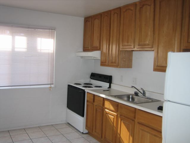 2930 16TH ST, OAKLAND, California 94601-2352, ,Comm Ri Multi-units 5+,For Sale,16TH ST,40242971