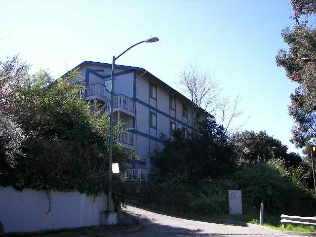 2550 COURTLAND AVE, OAKLAND, California 94601-4857, ,Comm Ri Multi-units 5+,For Sale,COURTLAND AVE,40247148