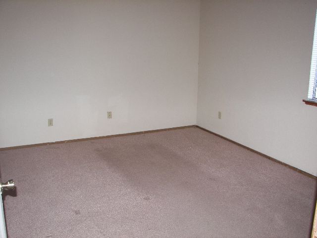 2550 COURTLAND AVE, OAKLAND, California 94601-4857, ,Comm Ri Multi-units 5+,For Sale,COURTLAND AVE,40247148