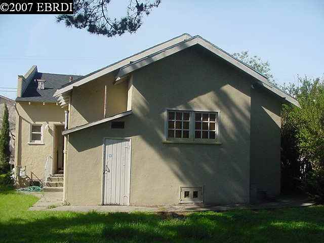 2437 BYRON ST, BERKELEY, California 94702-2028, ,Comm Ri Multi-units 5+,For Sale,BYRON ST,40249538