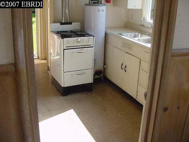 2437 BYRON ST, BERKELEY, California 94702-2028, ,Comm Ri Multi-units 5+,For Sale,BYRON ST,40249538
