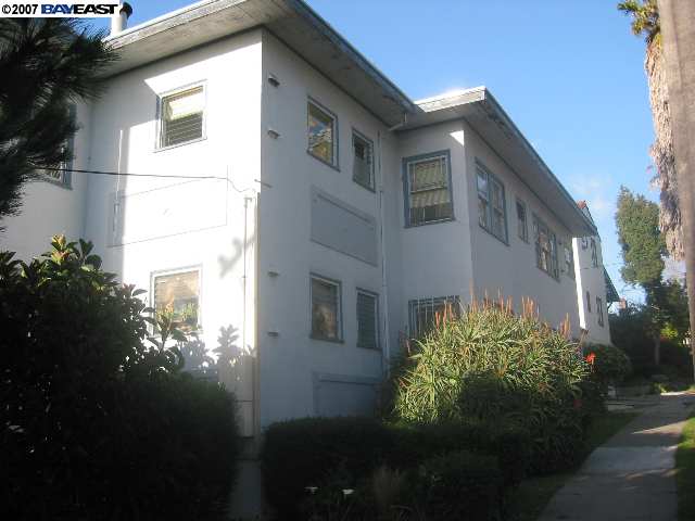 878 28th St, OAKLAND, California 94610, ,Comm Ri Multi-units 5+,For Sale,28th St,40253747