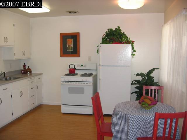 1933 STUART ST, BERKELEY, California 94703-2229, ,Comm Ri Multi-units 5+,For Sale,STUART ST,40256917