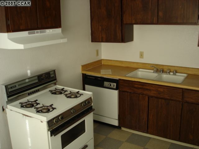 313 Lawton Street, ANTIOCH, California 94509, ,Comm Ri Multi-units 5+,For Sale,Lawton Street,40259185