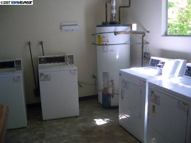 2375 Chestnut St., LIVERMORE, California 94550, ,Comm Ri Multi-units 5+,For Sale,Chestnut St.,40259663